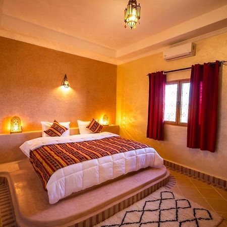 Riad Les jardins de Merzouga Buitenkant foto
