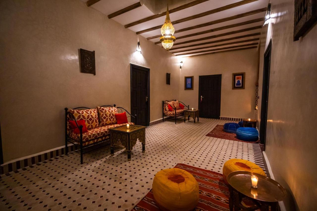 Riad Les jardins de Merzouga Buitenkant foto