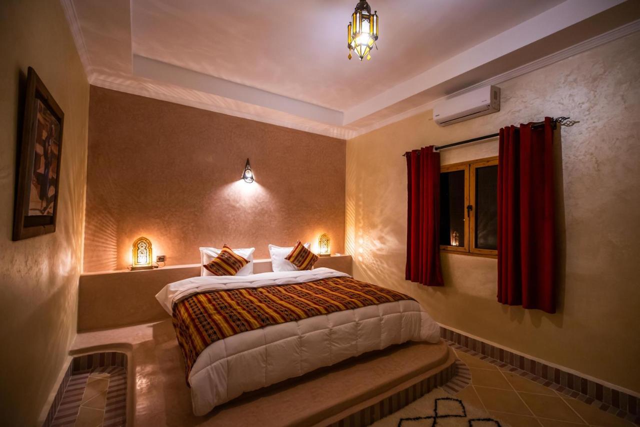 Riad Les jardins de Merzouga Buitenkant foto
