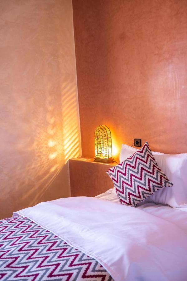 Riad Les jardins de Merzouga Buitenkant foto