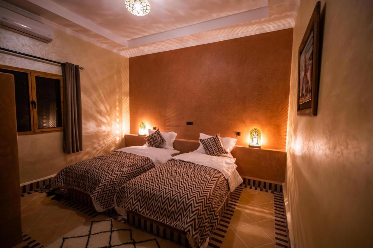 Riad Les jardins de Merzouga Buitenkant foto